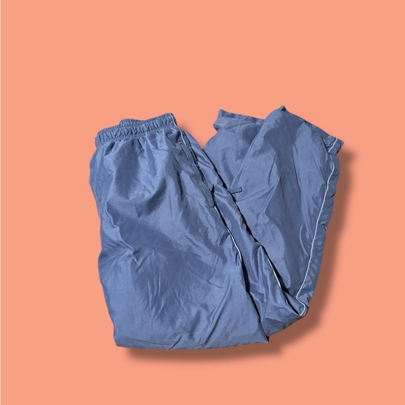 Women’s pants - Picture 2 of 4